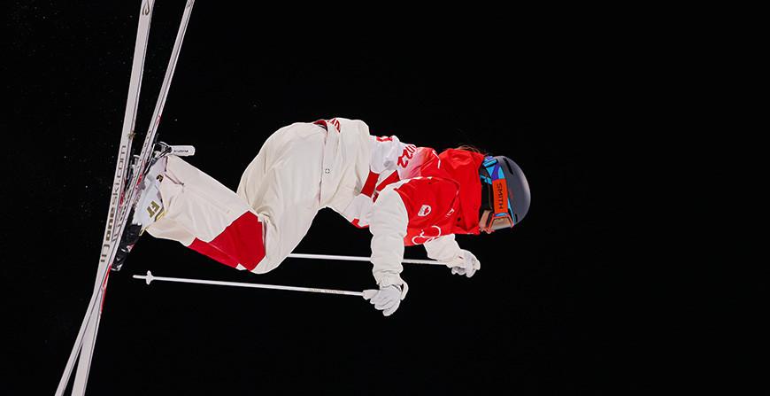 ФОТОФАКТ: Соревнования в лыжном фристайле прошли на Олимпиаде в Пекине