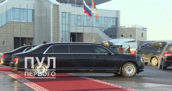 Путин прилетел в Минск и поехал во Дворец Независимости в одном авто с Лукашенко
