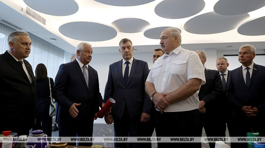 Президент Беларуси Александр Лукашенко потребовал наладить стабильную работу Миорского металлопрокатного завода