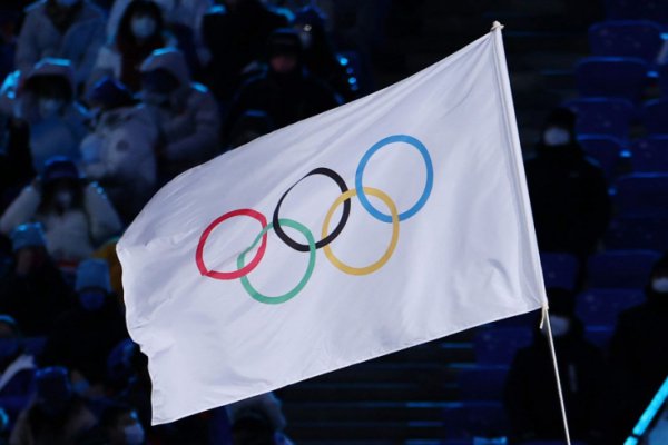 МОК не рекомендует использовать флаги и гимны России и Беларуси на любых спортивных мероприятиях